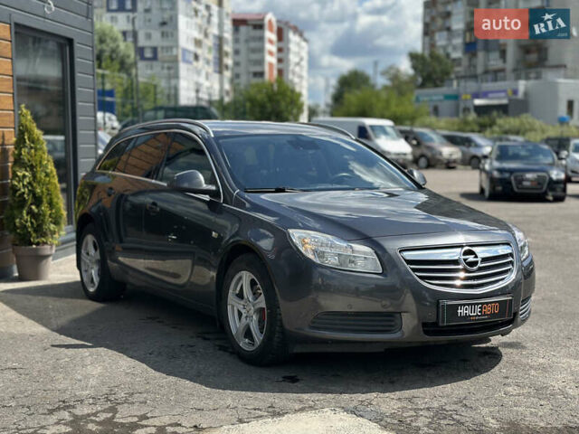 Серый Опель Инсигния, объемом двигателя 2 л и пробегом 300 тыс. км за 7900 $, фото 8 на Automoto.ua