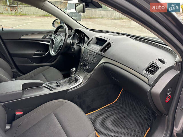 Опель Инсигния 2010 в Киеве на Automoto.ua Серый Опель Инсигния, объемом двигателя 1.96 л и пробегом 240 тыс. км за 4999 $, фото 26 на Automoto.ua