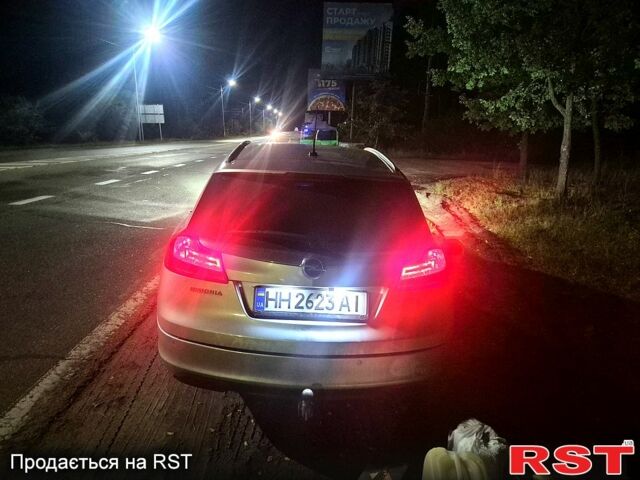 Серый Опель Инсигния, объемом двигателя 2 л и пробегом 280 тыс. км за 7500 $, фото 9 на Automoto.ua