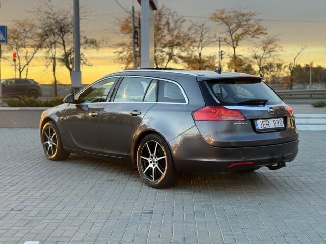 Опель Инсигния 2010 в Николаеве на Automoto.ua Серый Опель Инсигния, объемом двигателя 2 л и пробегом 299 тыс. км за 3999 $, фото 4 на Automoto.ua