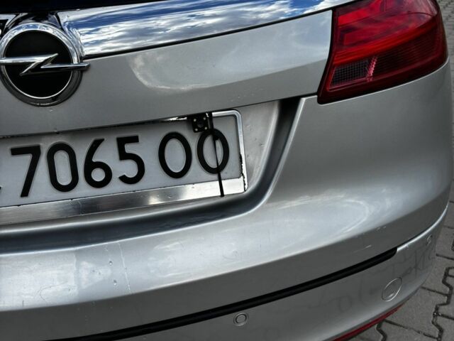 Сірий Опель Інсігнія, об'ємом двигуна 2 л та пробігом 280 тис. км за 5300 $, фото 3 на Automoto.ua