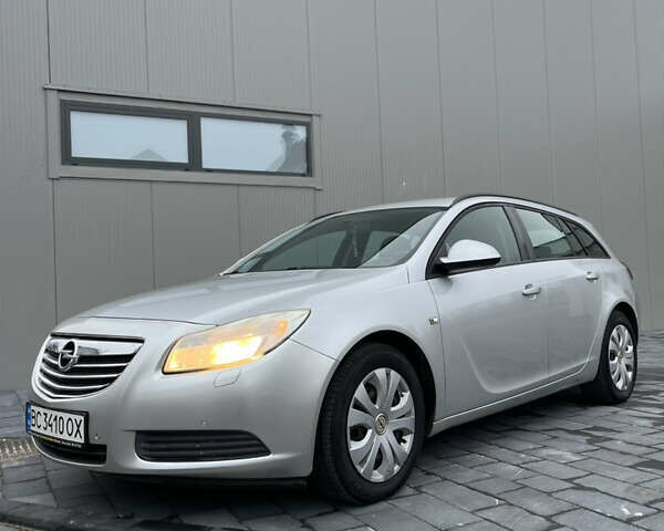 Серый Опель Инсигния, объемом двигателя 1.96 л и пробегом 279 тыс. км за 5999 $, фото 2 на Automoto.ua