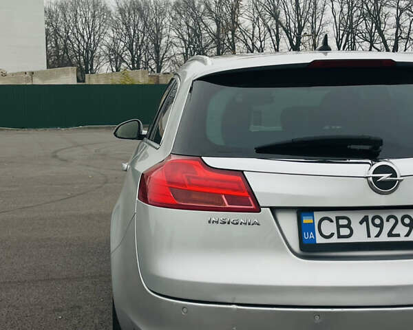 Сірий Опель Інсігнія, об'ємом двигуна 1.96 л та пробігом 323 тис. км за 8200 $, фото 19 на Automoto.ua