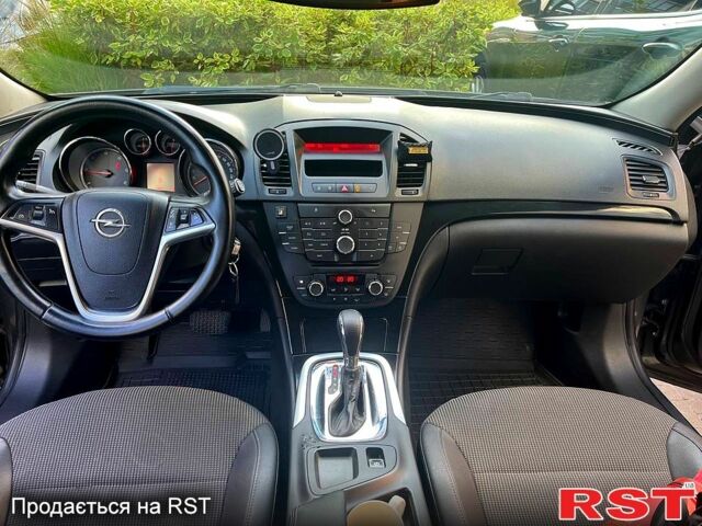 Серый Опель Инсигния, объемом двигателя 2 л и пробегом 31000 тыс. км за 7600 $, фото 9 на Automoto.ua