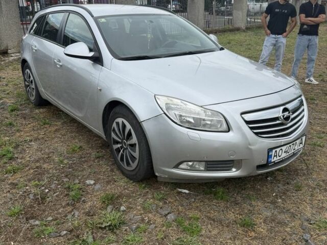 Сірий Опель Інсігнія, об'ємом двигуна 2 л та пробігом 268 тис. км за 5693 $, фото 1 на Automoto.ua