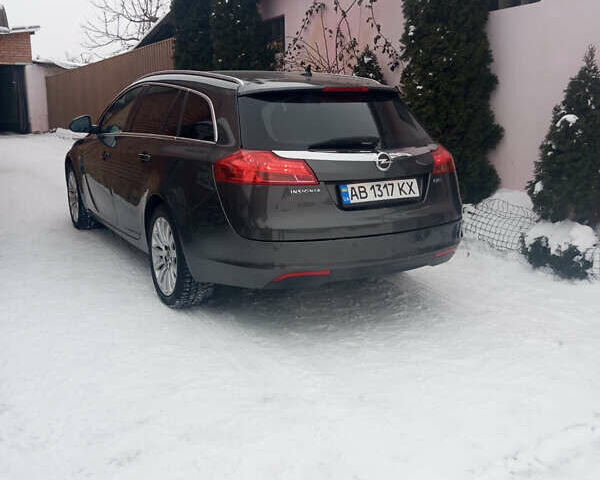 Сірий Опель Інсігнія, об'ємом двигуна 2 л та пробігом 260 тис. км за 6800 $, фото 3 на Automoto.ua