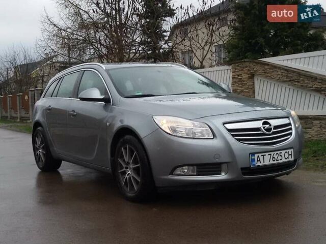 Сірий Опель Інсігнія, об'ємом двигуна 2 л та пробігом 220 тис. км за 8300 $, фото 3 на Automoto.ua