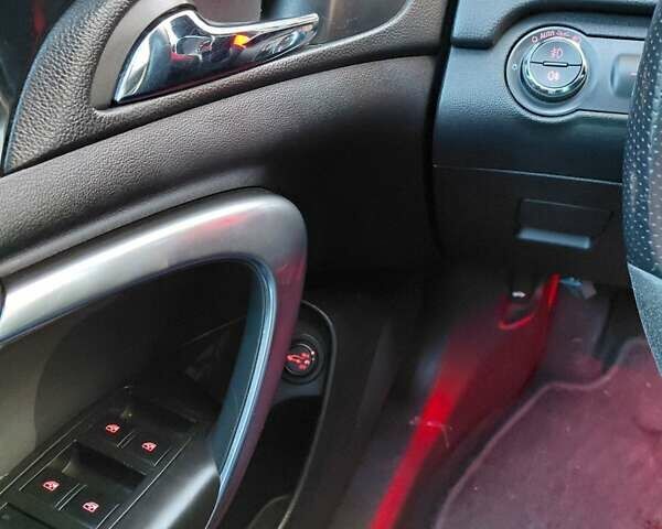 Серый Опель Инсигния, объемом двигателя 2 л и пробегом 238 тыс. км за 8100 $, фото 10 на Automoto.ua