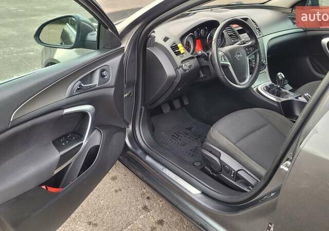 Сірий Опель Інсігнія, об'ємом двигуна 1.96 л та пробігом 307 тис. км за 6500 $, фото 11 на Automoto.ua