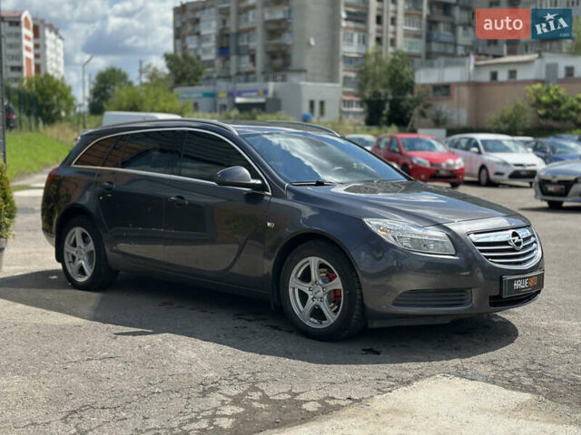 Серый Опель Инсигния, объемом двигателя 2 л и пробегом 300 тыс. км за 7900 $, фото 9 на Automoto.ua