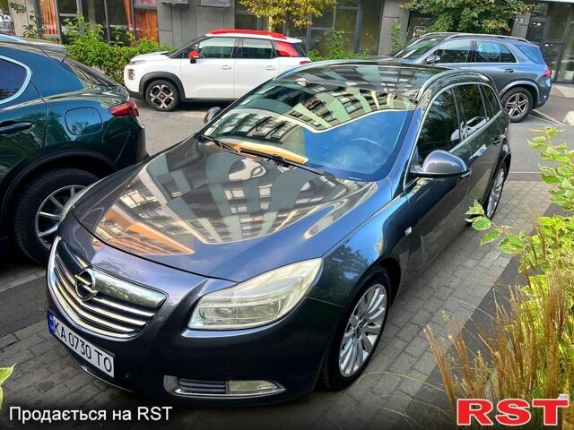 Серый Опель Инсигния, объемом двигателя 2 л и пробегом 31000 тыс. км за 7600 $, фото 4 на Automoto.ua