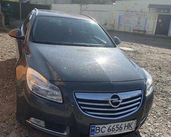 Серый Опель Инсигния, объемом двигателя 2 л и пробегом 176 тыс. км за 8300 $, фото 8 на Automoto.ua