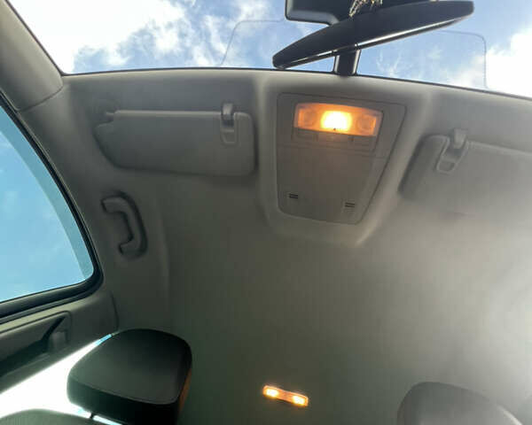 Сірий Опель Інсігнія, об'ємом двигуна 2 л та пробігом 260 тис. км за 8000 $, фото 9 на Automoto.ua