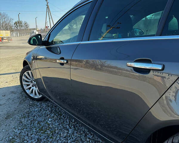 Сірий Опель Інсігнія, об'ємом двигуна 1.96 л та пробігом 195 тис. км за 7700 $, фото 2 на Automoto.ua