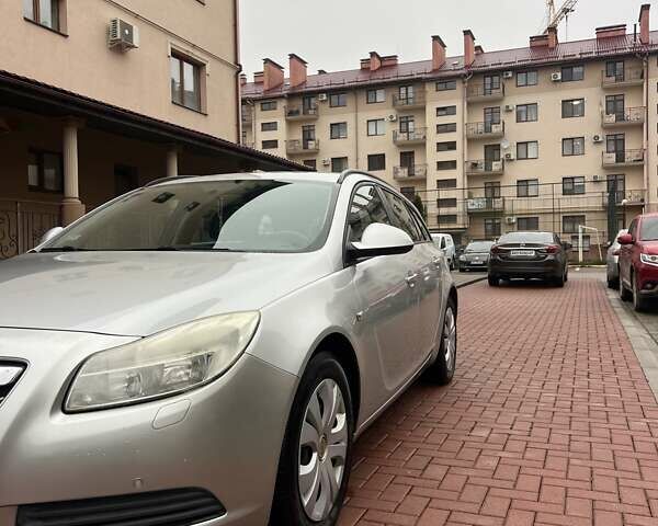 Сірий Опель Інсігнія, об'ємом двигуна 1.96 л та пробігом 297 тис. км за 5850 $, фото 1 на Automoto.ua