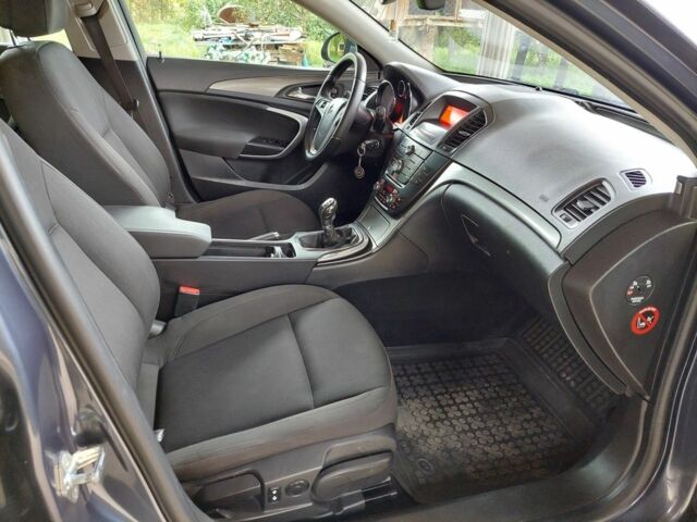 Сірий Опель Інсігнія, об'ємом двигуна 2 л та пробігом 277 тис. км за 7600 $, фото 6 на Automoto.ua