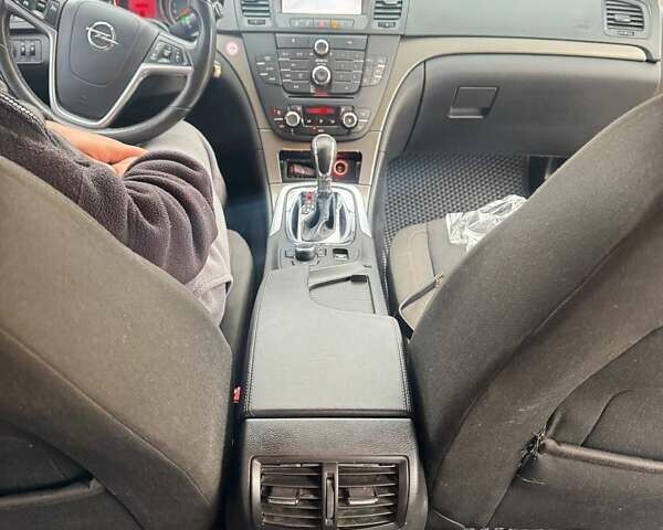 Сірий Опель Інсігнія, об'ємом двигуна 2 л та пробігом 277 тис. км за 7800 $, фото 13 на Automoto.ua