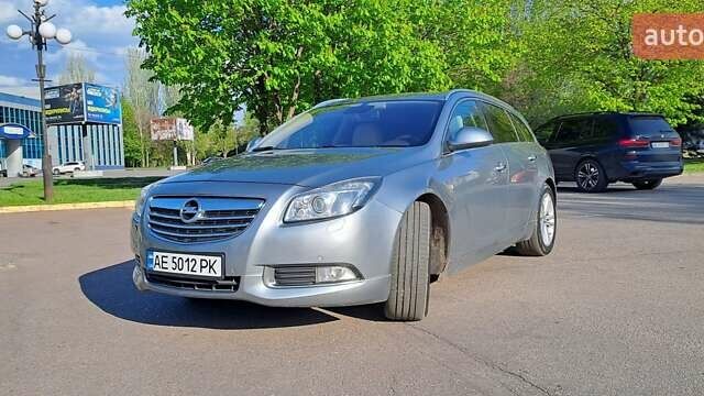 Сірий Опель Інсігнія, об'ємом двигуна 2 л та пробігом 213 тис. км за 9500 $, фото 3 на Automoto.ua