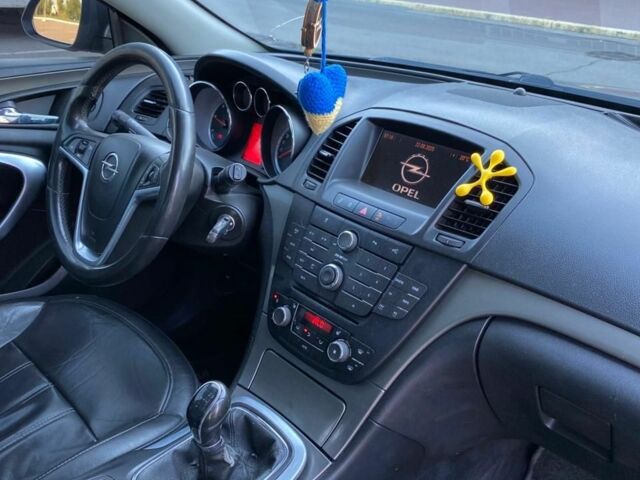 Сірий Опель Інсігнія, об'ємом двигуна 2 л та пробігом 372 тис. км за 6400 $, фото 9 на Automoto.ua