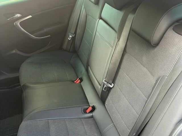 Серый Опель Инсигния, объемом двигателя 2 л и пробегом 310 тыс. км за 7700 $, фото 8 на Automoto.ua