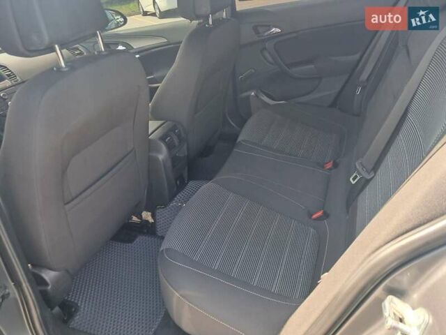 Серый Опель Инсигния, объемом двигателя 1.96 л и пробегом 256 тыс. км за 7800 $, фото 7 на Automoto.ua