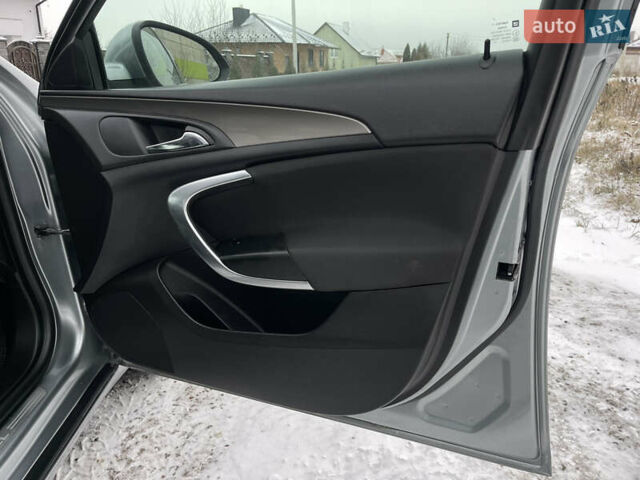 Серый Опель Инсигния, объемом двигателя 2 л и пробегом 219 тыс. км за 7650 $, фото 63 на Automoto.ua