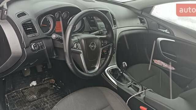 Серый Опель Инсигния, объемом двигателя 1.96 л и пробегом 299 тыс. км за 7500 $, фото 4 на Automoto.ua