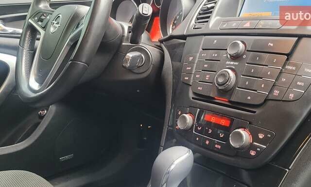 Сірий Опель Інсігнія, об'ємом двигуна 1.96 л та пробігом 214 тис. км за 8950 $, фото 23 на Automoto.ua