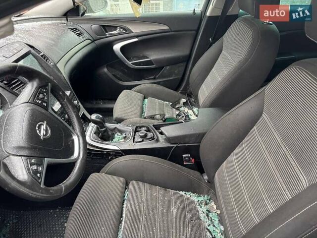 Сірий Опель Інсігнія, об'ємом двигуна 1.96 л та пробігом 315 тис. км за 4000 $, фото 6 на Automoto.ua