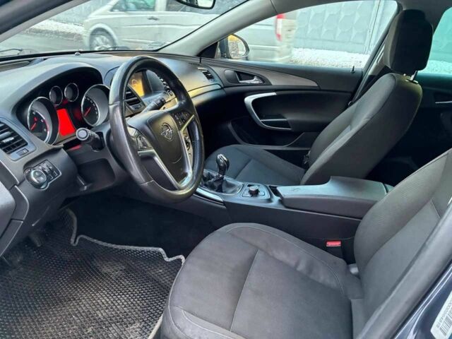Серый Опель Инсигния, объемом двигателя 2 л и пробегом 325 тыс. км за 6340 $, фото 9 на Automoto.ua