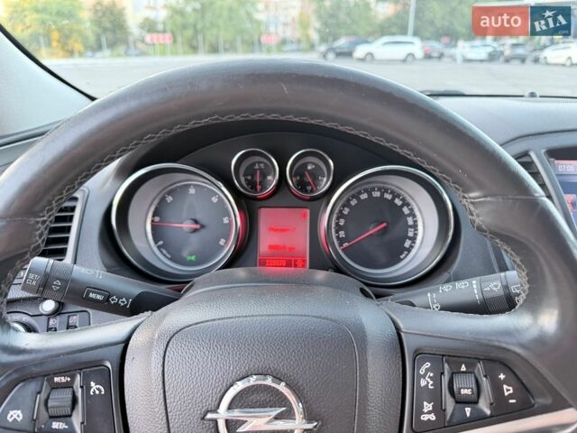 Серый Опель Инсигния, объемом двигателя 1.96 л и пробегом 220 тыс. км за 7500 $, фото 22 на Automoto.ua