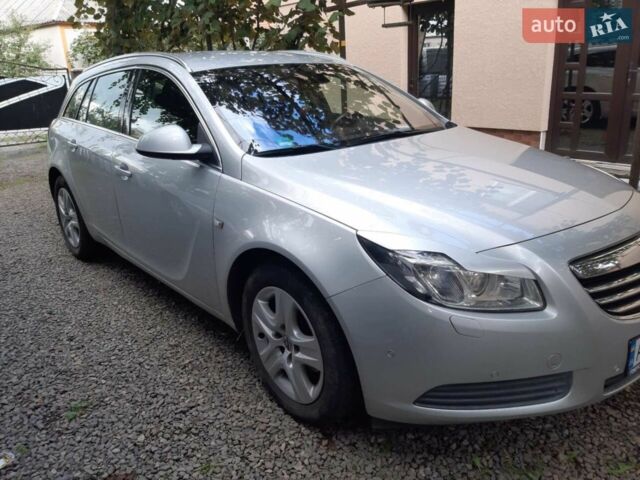 Серый Опель Инсигния, объемом двигателя 2 л и пробегом 234 тыс. км за 6700 $, фото 2 на Automoto.ua