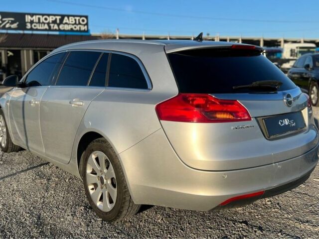 Серый Опель Инсигния, объемом двигателя 2 л и пробегом 323 тыс. км за 6300 $, фото 2 на Automoto.ua