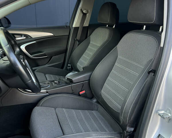 Серый Опель Инсигния, объемом двигателя 1.96 л и пробегом 240 тыс. км за 7600 $, фото 13 на Automoto.ua