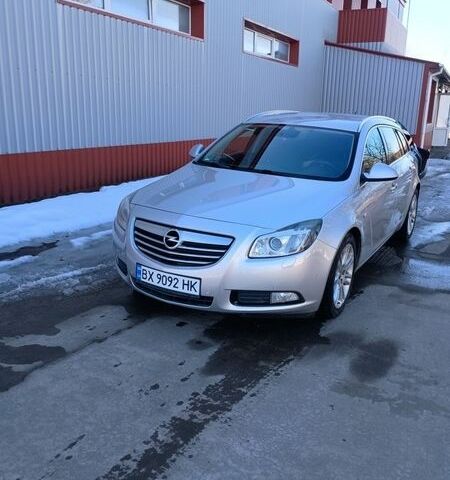 Серый Опель Инсигния, объемом двигателя 1.96 л и пробегом 320 тыс. км за 4900 $, фото 3 на Automoto.ua