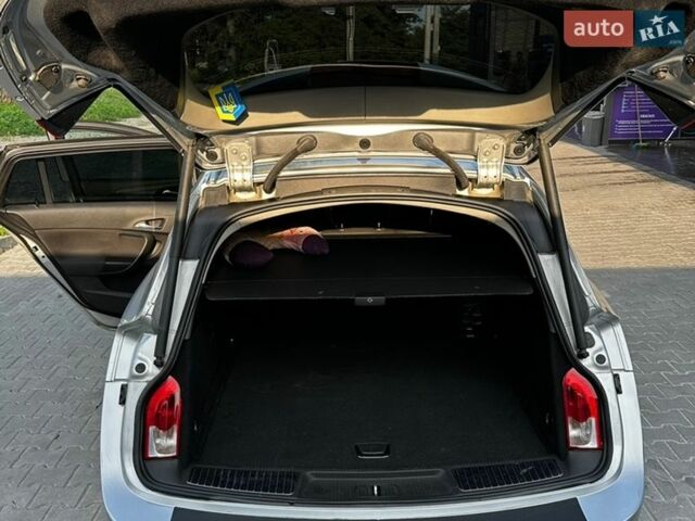 Серый Опель Инсигния, объемом двигателя 1.96 л и пробегом 265 тыс. км за 8000 $, фото 11 на Automoto.ua