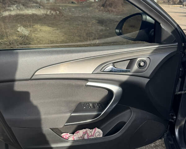 Серый Опель Инсигния, объемом двигателя 2 л и пробегом 237 тыс. км за 8299 $, фото 16 на Automoto.ua