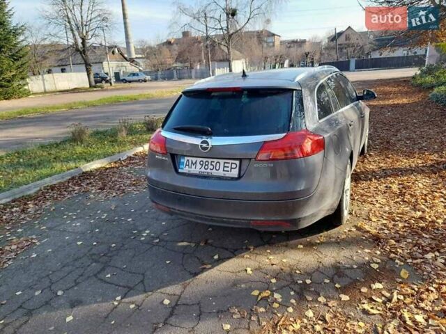 Серый Опель Инсигния, объемом двигателя 2 л и пробегом 150 тыс. км за 8700 $, фото 3 на Automoto.ua