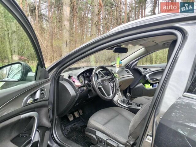 Сірий Опель Інсігнія, об'ємом двигуна 1.96 л та пробігом 254 тис. км за 7500 $, фото 5 на Automoto.ua
