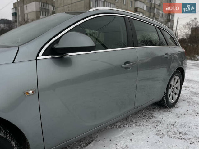 Серый Опель Инсигния, объемом двигателя 2 л и пробегом 219 тыс. км за 7650 $, фото 12 на Automoto.ua