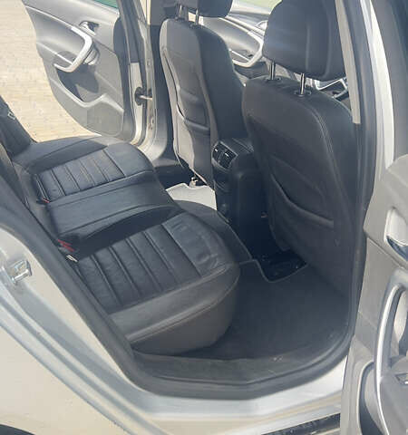 Серый Опель Инсигния, объемом двигателя 1.96 л и пробегом 216 тыс. км за 7300 $, фото 2 на Automoto.ua