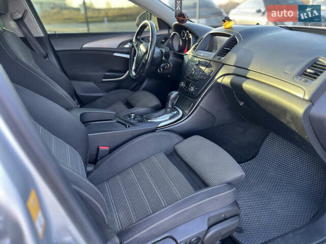 Серый Опель Инсигния, объемом двигателя 2 л и пробегом 323 тыс. км за 6900 $, фото 14 на Automoto.ua