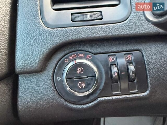 Серый Опель Инсигния, объемом двигателя 1.96 л и пробегом 217 тыс. км за 7800 $, фото 21 на Automoto.ua