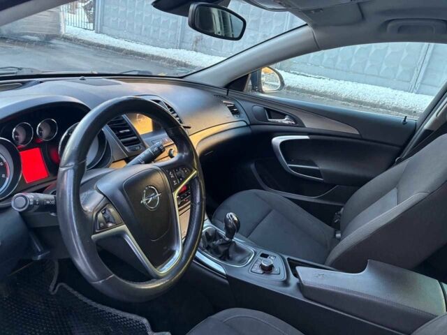 Серый Опель Инсигния, объемом двигателя 2 л и пробегом 325 тыс. км за 6340 $, фото 15 на Automoto.ua