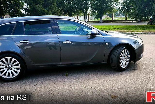 Сірий Опель Інсігнія, об'ємом двигуна 2 л та пробігом 265 тис. км за 8800 $, фото 2 на Automoto.ua