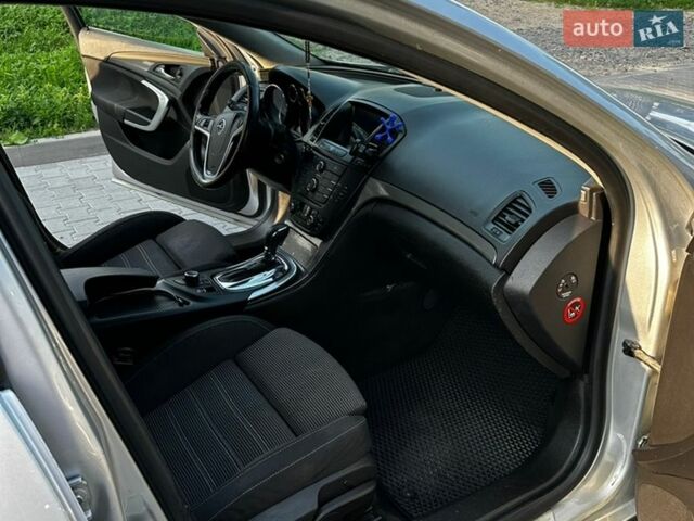 Серый Опель Инсигния, объемом двигателя 1.96 л и пробегом 265 тыс. км за 8000 $, фото 21 на Automoto.ua