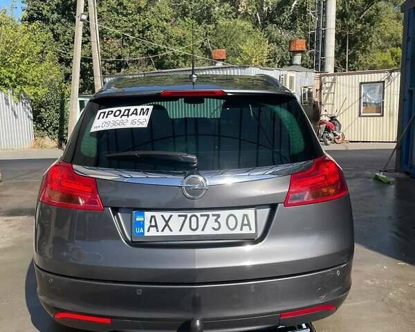 Серый Опель Инсигния, объемом двигателя 1.96 л и пробегом 284 тыс. км за 8900 $, фото 2 на Automoto.ua