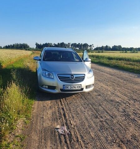 Серый Опель Инсигния, объемом двигателя 2 л и пробегом 196 тыс. км за 9500 $, фото 5 на Automoto.ua