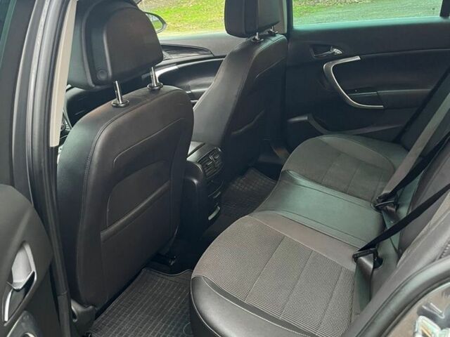 Серый Опель Инсигния, объемом двигателя 2 л и пробегом 299 тыс. км за 6700 $, фото 7 на Automoto.ua