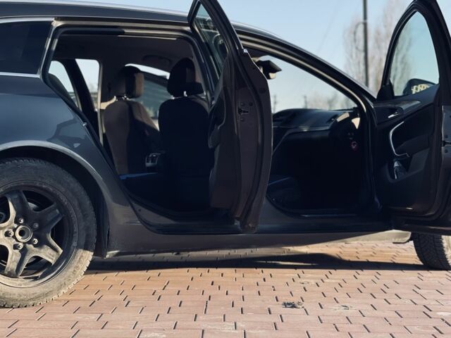 Серый Опель Инсигния, объемом двигателя 2 л и пробегом 3 тыс. км за 8000 $, фото 3 на Automoto.ua